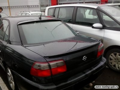 Козырёк на заднее стекло Opel Omega B 