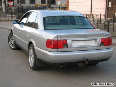 Козырёк на заднее стекло Audi A6(C4) 