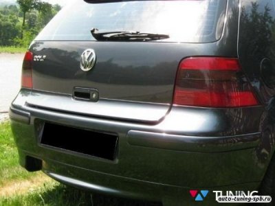 Накладка на заднюю дверь Volkswagen Golf IV 