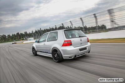 Бампер задний Volkswagen Golf IV 