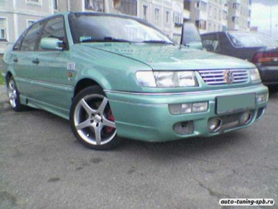 Бампер передний Volkswagen Passat B4 