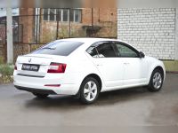 защитно-декоративная накладка на бампер Škoda Octavia (A7) 