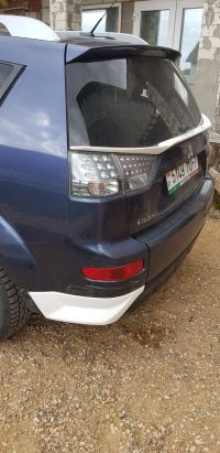 Спойлер Mitsubishi Outlander II 